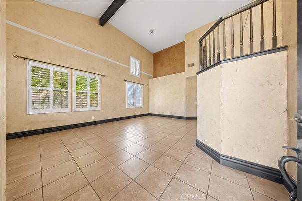 Empty room, Interior, Wooden Beams