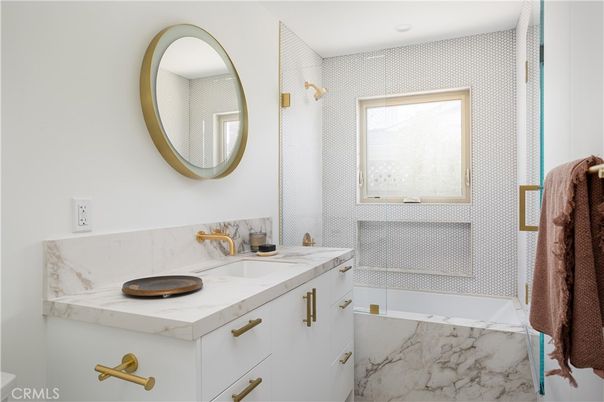 Bathroom, Interior, Marble Walls, Recessed Lighting