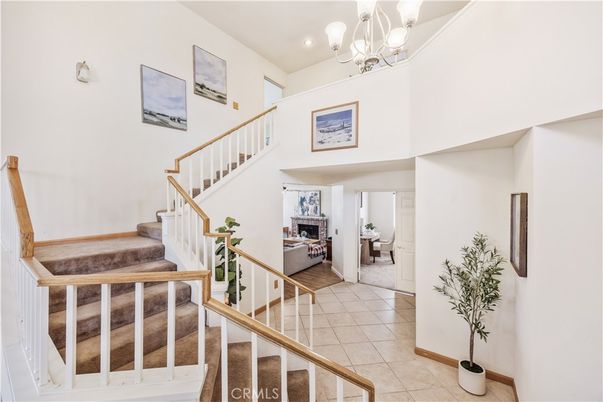 Chandelier, Fireplace, Interior, Recessed Lighting