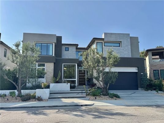 Attached, Exterior, Facade, Modern