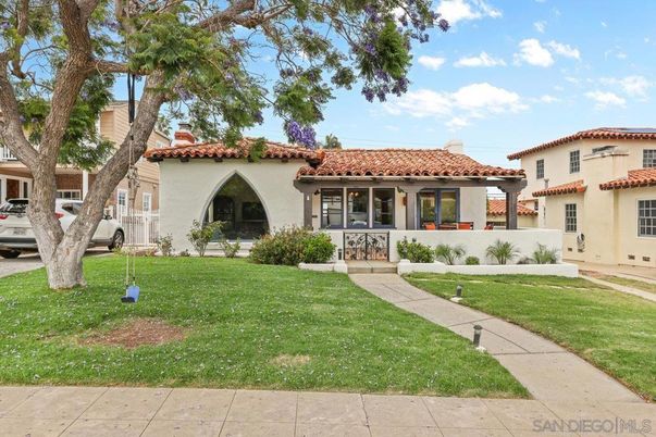 Backyard, Exterior, Facade, Spanish Mediterranean