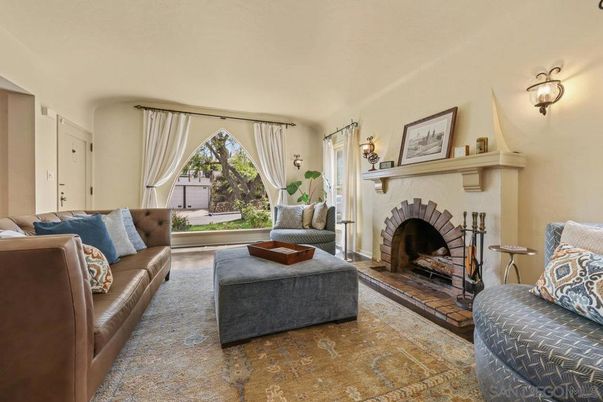 Fireplace, Interior, Living room