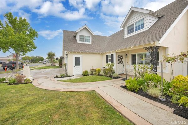 Exterior, Facade, Cape Cod