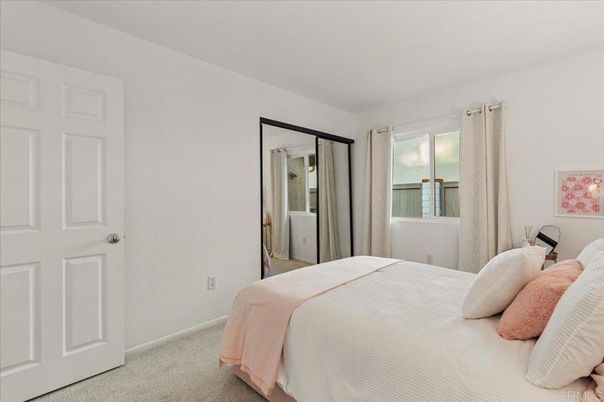 Bedroom, Interior, Water