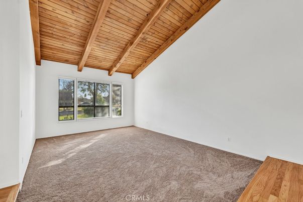Empty room, Interior, Wooden Beams, Wooden Ceilings