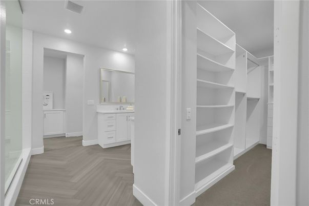 Bathroom, Interior, Recessed Lighting, Walk-in Closets, Wood Texture Flooring