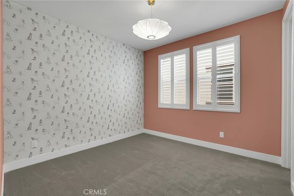 Empty room, Interior, Pendant Lights
