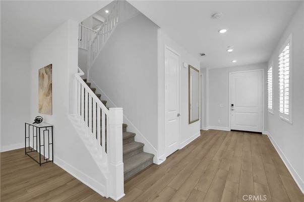 Interior, Recessed Lighting, Wood Texture Flooring