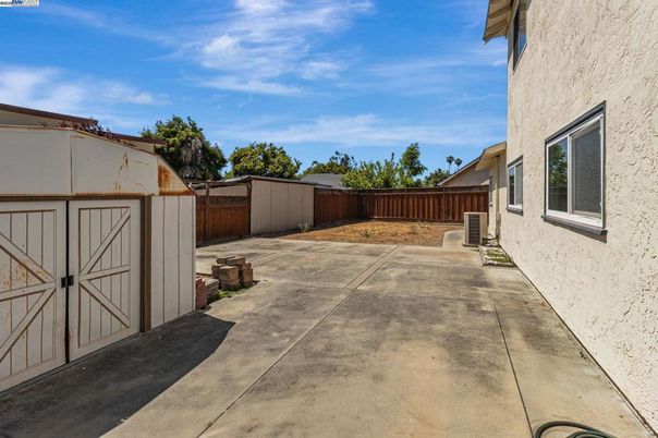 Backyard, Exterior