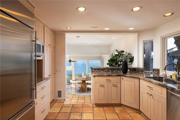 Dining room, Interior, Kitchen, Recessed Lighting, Stainless Steel Appliances, Water