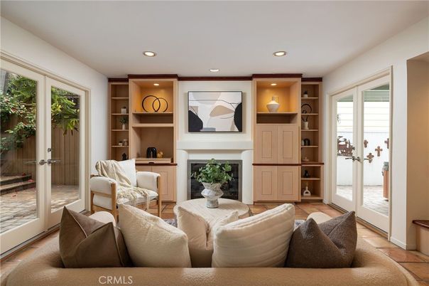 Fireplace, Interior, Living room, Recessed Lighting