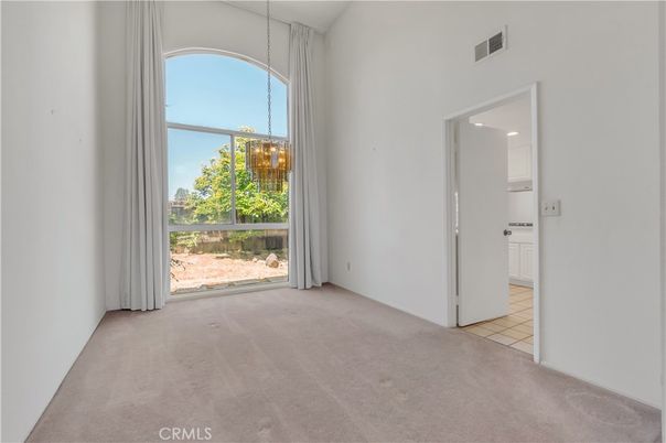 Chandelier, Empty room, Interior, Pendant Lights