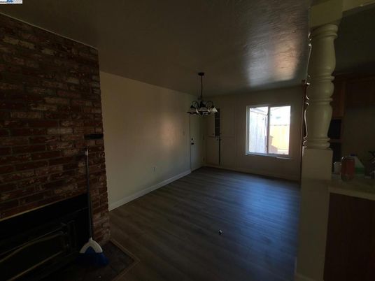 Empty room, Interior, Pendant Lights, Wood Texture Flooring