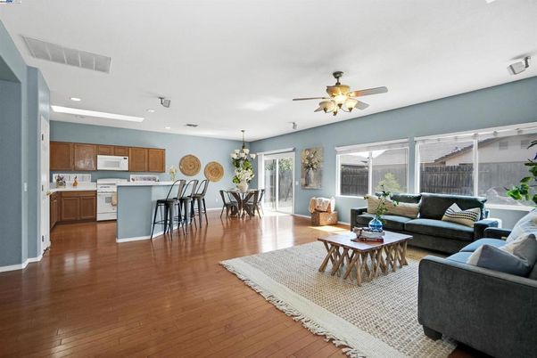 Chandelier, Dining room, Interior, Kitchen, Living room, Recessed Lighting, Wood Texture Flooring
