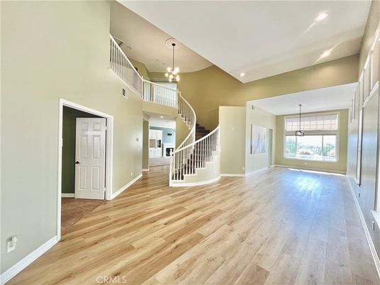 Interior, Pendant Lights, Recessed Lighting, Wood Texture Flooring