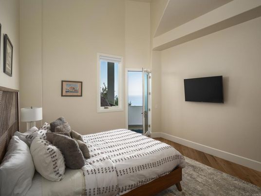 Bedroom, Interior, Water, Wood Texture Flooring