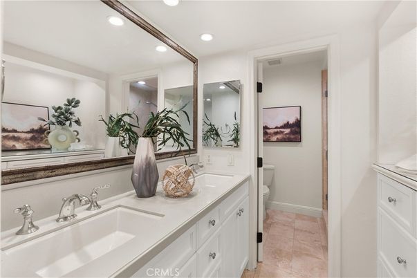 Bathroom, Dual Sink Vanities, Interior, Recessed Lighting