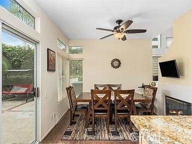 Dining room, Fireplace, Interior