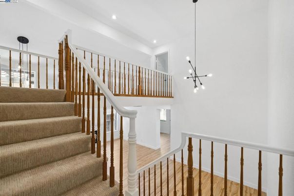 Interior, Pendant Lights, Recessed Lighting, Wood Texture Flooring