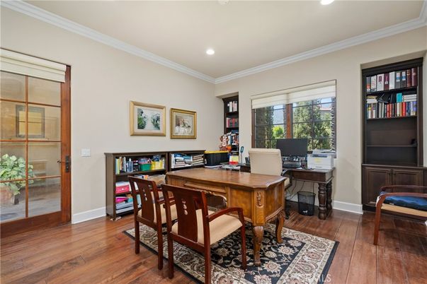 Home Office, Interior, Recessed Lighting, Wood Texture Flooring