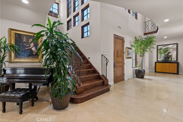Interior, Piano, Recessed Lighting