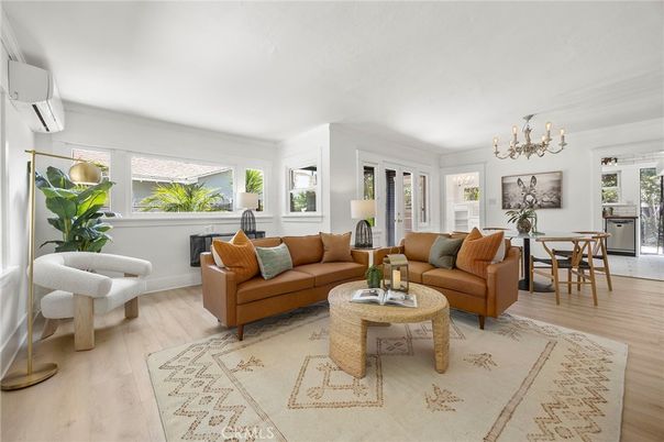Chandelier, Dining room, Interior, Living room, Wood Texture Flooring