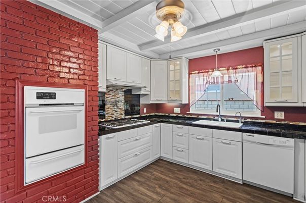 Interior, Kitchen, Pendant Lights, Wood Texture Flooring