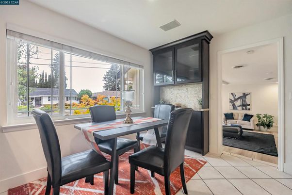 Dining room, Interior, Recessed Lighting
