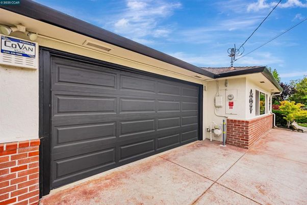 Detached Garage, Exterior