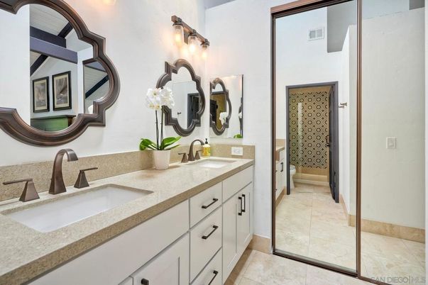 Bathroom, Dual Sink Vanities, Interior