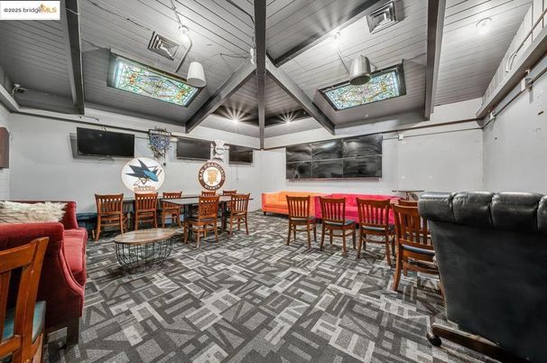 Dining room, Interior