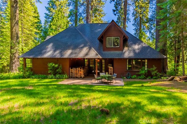 Backyard, Exterior, Facade, Log Home