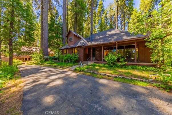 Backyard, Exterior, Facade, Log Home
