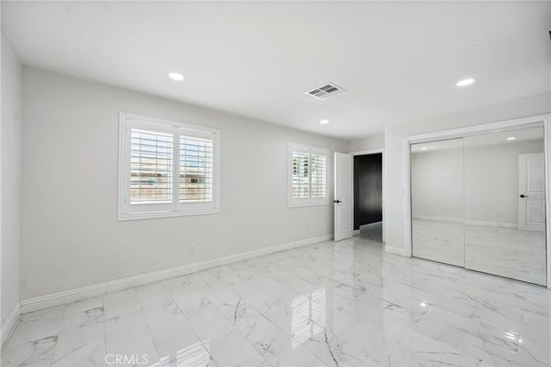 Empty room, Interior, Marble, Recessed Lighting
