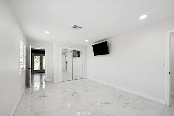 Empty room, Interior, Marble, Recessed Lighting