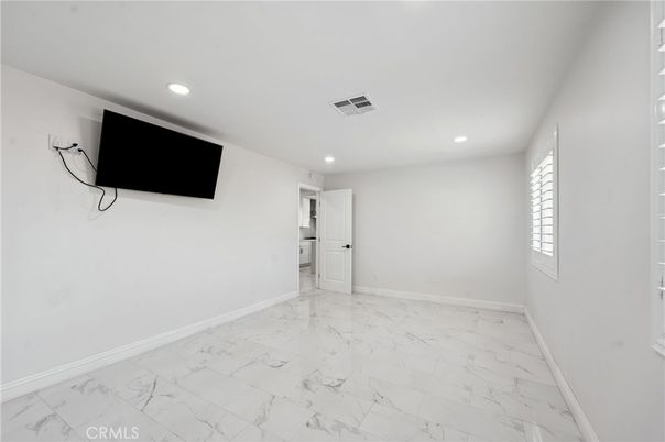 Empty room, Interior, Marble, Recessed Lighting