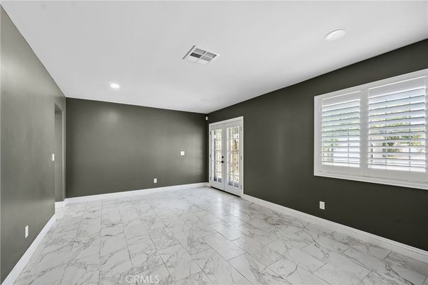 Empty room, Interior, Marble, Recessed Lighting