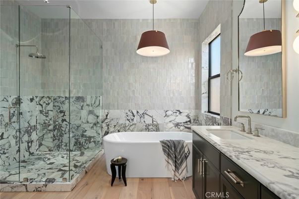 Bathroom, Free Standing Baths, Glass Shower, Interior, Pendant Lights, Wood Texture Flooring