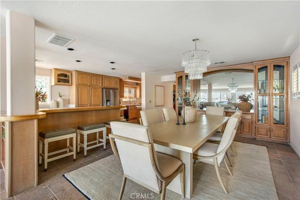 Chandelier, Dining room, Interior, Kitchen, Stainless Steel Appliances
