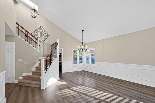 Interior, Pendant Lights, Wood Texture Flooring