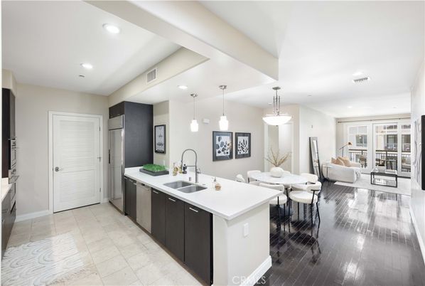 Dining room, Interior, Kitchen, Living room, Pendant Lights, Recessed Lighting, Stainless Steel Appliances
