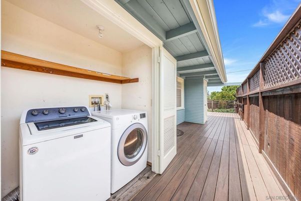 Exterior, Utility Closets, Washer, Wood Texture Flooring