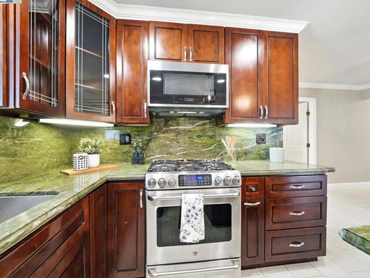 Interior, Kitchen, Stainless Steel Appliances