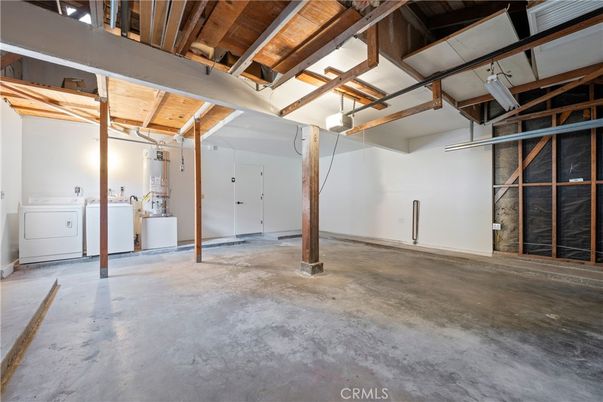 Interior, Washer, Wooden Beams, Wooden Ceilings