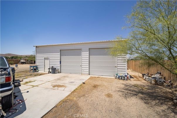 Detached Garage, Exterior