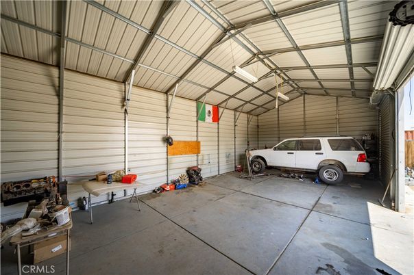 Garage, Interior