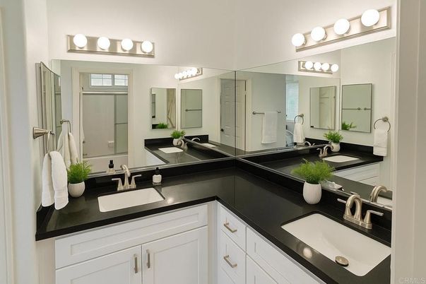 Bathroom, Dual Sink Vanities, Interior