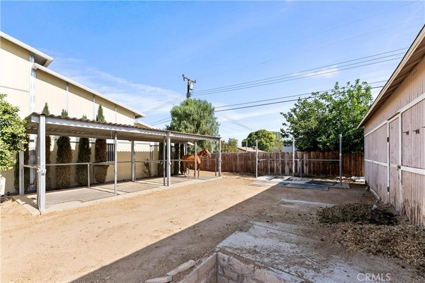 Backyard, Exterior