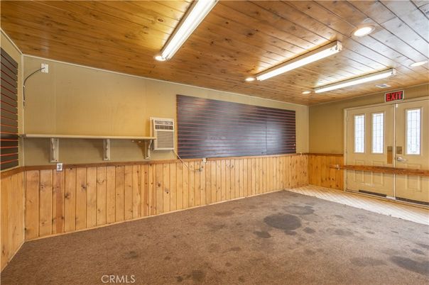 Empty room, Interior, Wooden Ceilings, Wooden Walls