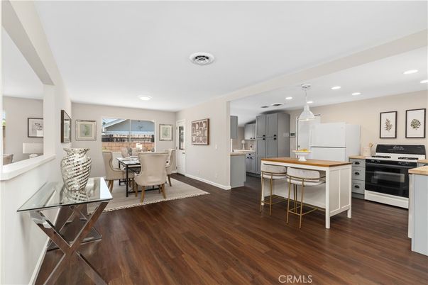Dining room, Interior, Kitchen, Pendant Lights, Recessed Lighting, Stainless Steel Appliances, Wood Texture Flooring